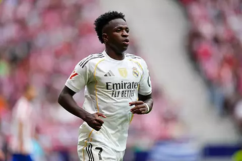 خلف كاسياس.. رقم قياسي لفينيسيوس جونيور في دوري أبطال أوروبا